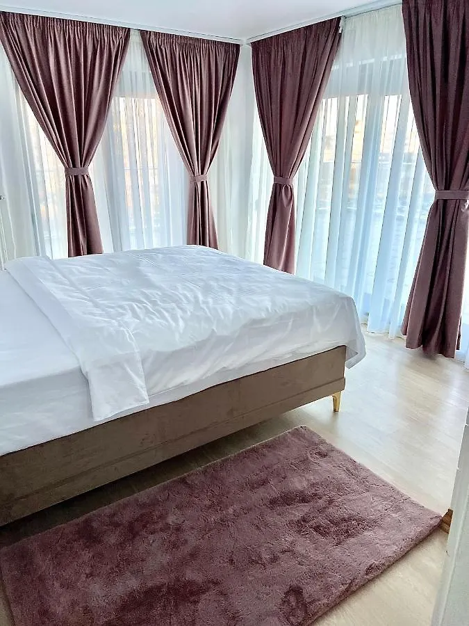 Luxury Penthouse Apartman Bukarest Románia